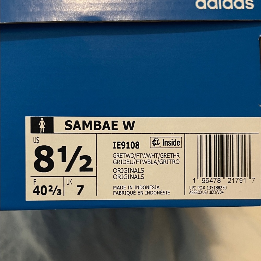 Adidas Samba W in Gray and White